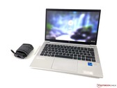 Das HP EliteBook 830 G8 soll ein extrem helles Display mit Privatsphäre-Schutz bieten.