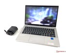 Das HP EliteBook 830 G8 soll ein extrem helles Display mit Privatsphäre-Schutz bieten.