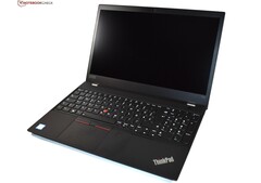 Robustes Lenovo ThinkPad T590 Business-Notebook mit aufrüstbaren 16 GB RAM, vielen Anschlüssen und langer Akkulaufzeit für günstige 299 Euro refurbished (Bild: Benjamin Herzig)