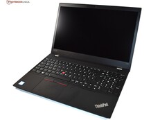 Robustes Lenovo ThinkPad T590 Business-Notebook mit aufrüstbaren 16 GB RAM, vielen Anschlüssen und langer Akkulaufzeit für günstige 299 Euro refurbished (Bild: Benjamin Herzig)