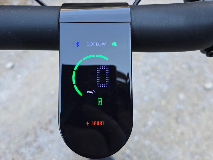 SoFlow verbaut ein 2,8 Zoll goßes Farbdisplay.
