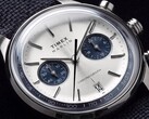 Timex Marlin Jet Chronograph TW2Y89900 mit silberweißem Zifferblatt und blauen Hilfszifferblättern