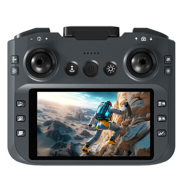 Der Controller bietet zusätzliche Tasten zur einfachen Steuerung (Bildquelle: ZHRC)