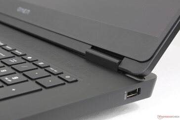 Die Scharniere hätten starrer sein können, um ein besseres Gefühl der Langlebigkeit zu vermitteln