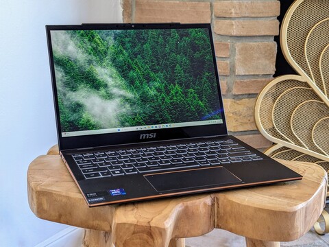 MSI Summit E13 AI Evo Convertible Test : Schwere Throttling-Probleme mit Core Ultra 7
