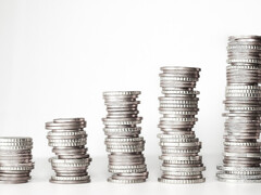 Über Geld zu sprechen, kann einigen Aufschluss bringen. (Bild: pixabay/kschneider2991)