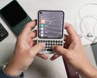 Der Clicks Communicator fällt trotz Tastatur relativ kompakt aus.