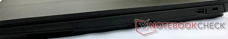 Rechts: Lautsprecher, SD-Kartenleser (unten), USB 3.0 Typ-A, Kensington Lock