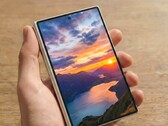 Samsungs Galaxy Z Wide Fold soll bereits im Sommer in recht hohen Stückzahlen verfügbar sein, laut Industriebericht. (Bildquelle: Ice Universe)