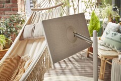 Der LG StanbyME Smart TV kommt mit einem ungewöhnlichen, aber praktischen Standfuß. (Bild: LG)