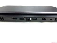 Rückseite: HDMI 2.0, USB-A 3.2 Gen 2, Gigabit Ethernet, USB-A 3.2 Gen 2, Netzanschluss, Schlossvorrichtung