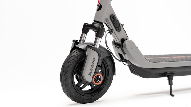 Der Segway E3 Go fährt auf 10-Zoll-Reifen und besitzt eine Vorderradfederung.