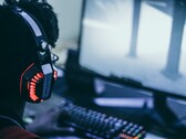 Zumindest einer darf feiern: Valve erreicht gerade mehr Kunden als jemals zuvor. (Bild: Fredrick Tendong, Unsplash)