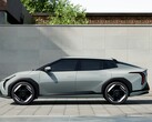 Ein Kia EV4 parkt vor einem Gebäude (Bildquelle: Hyundai Motor Group via Unsplash)