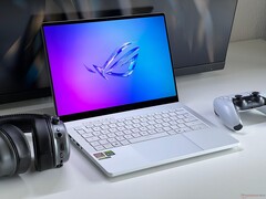 RTX 5070 Ti Laptop fast so schnell wie RTX 5080 Laptop - Asus ROG Zephyrus G14 2025 im Test