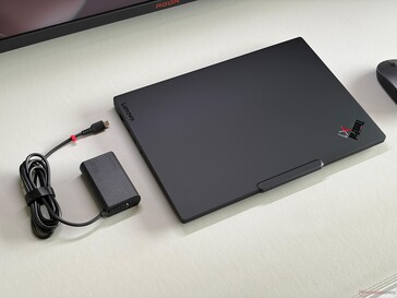 Lenovo ThinkPad X1 Carbon G14.