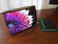 Lenovo Yoga 7 2-in-1 14AHP9 (Bild: Florian Glaser)