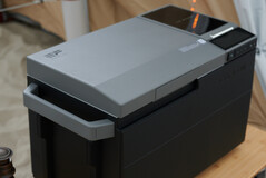 Die gesamte Box (Foto: Andreas Sebayang/Notebookcheck.com)