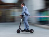 Volkswagen will künftig einen Sharing-Service für E-Scooter testen (Quelle: Nicolas Armer/dpa)
