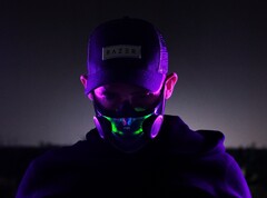 Die neue Gesichtsmaske von Razer soll nicht nur effektiv Luft filtern, sondern auch ansprechend aussehen. (Bild: Razer)
