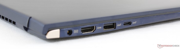 Links: Netzteil, HDMI, USB Typ-A 3.1 (10 Gbps), USB Typ-C Gen. 2
