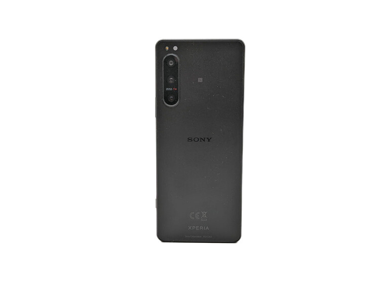 Test Sony IV Tests Smartphone - Das Xperia Notebookcheck.com - Eigenständige 5