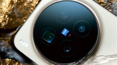 Vom Vivo X300 Pro sehen wir aktuell nicht nur viele Real- und Hands-On-Bilder sondern auch Fotos aus der Zeiss-Kamera. (Bildquelle: Weibo)