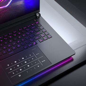 Ein Nummerfeld im Touchpad ist praktisch, nur beim Gaming meistens nicht. (Bildquelle: Asus)