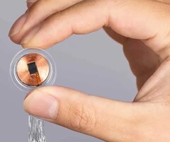 Ein Neuralink-Gehirnchip. (Bildquelle: Neuralink)