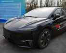 FAW Limousine mit Hybrid-Feststoffbatterie