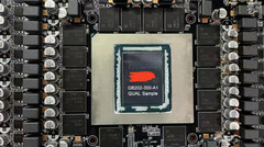 GDDR7-VRAM-Module mit Kapazitäten von bis zu 6 GB sollen sich in Entwicklung befinden. Im Bild: Platine der GeForce RTX 5090 mit freiliegenden Speichermodulen.