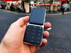 Das Sidephone kombiniert ein klassisches Handy-Design mit einigen modernen Features. (Bildquelle: Sidephone)
