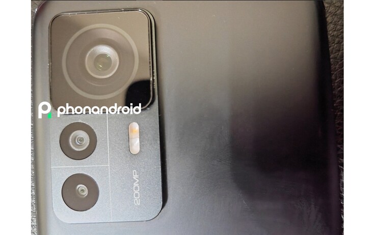 Das vermeintliche Xiaomi 12T zeigt sich in einem ersten Bild mit 200 MP-Kamera.