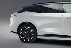 800-Volt-Angriff: Der Zeekr 7GT ist kein klassischer Kombi, sondern ein flacher Shooting Brake mit Turbo-Charge-Technik für 47.990 Euro. Kurios: Das Basismodell lädt schneller als die Top-Version (Bild: Zeekr).