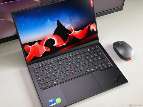 Testbericht zum Lenovo ThinkPad X1 Carbon Gen 14: Flaggschiff unter den Business-Laptops mit einer Akkulaufzeit von fast 24 Stunden