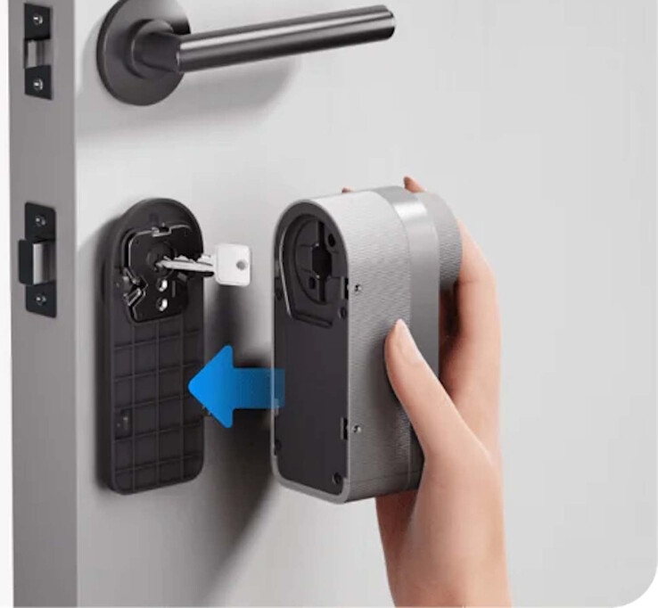 Zu sehen: Das Innenteil wird über den eingesteckten Schlüssel geschoben