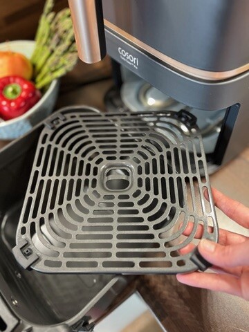 zwei Röstplatten, ein Bratrost