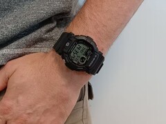 Die Casio G-Shock GD-350S-1D ist der hier abgebildeten GD-350-1 ziemlich ähnlich