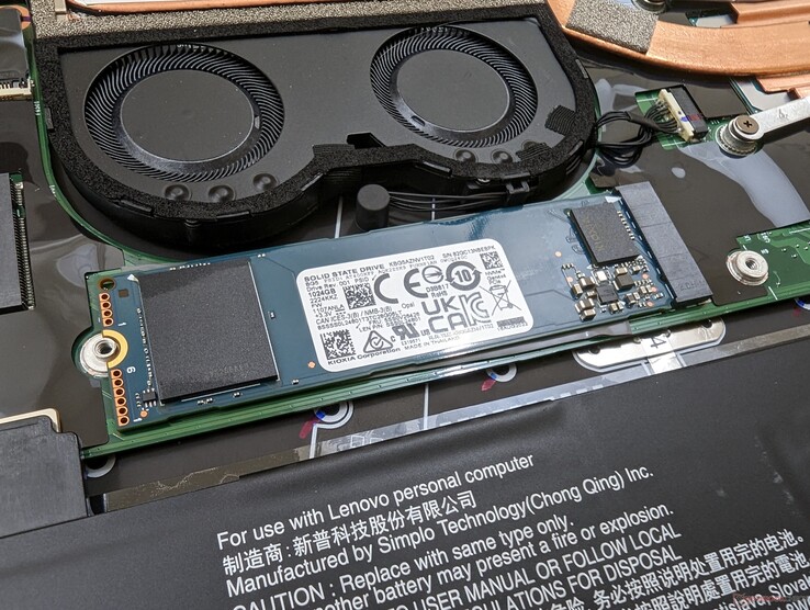 Unterstützung für bis zu eine M.2-2280-SSD. Die mitgelieferte Kupferabdeckung wurde für diesen Screenshot entfernt