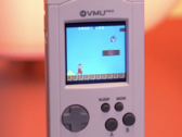 VMU Pro mit Super-Mario-Bros-1-Emulation. (Bildquelle: 8BitMods)