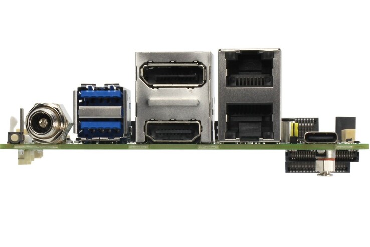 Es lassen sich drei 4K-Monitore anbinden (Bildquelle: Aaeon)