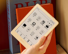 Der Boox Poke 7 E-Book-Reader in der Farbvariante "Sand"