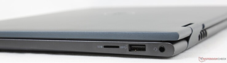 Rechts: MicroSD-Leser, USB-A 3.2 Gen. 1, 3,5-mm-Headset