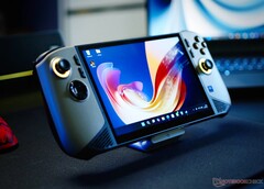 Das MSI Claw 8 AI+ soll jetzt eine bessere Gaming-Leistung bieten als noch zum Launch. (Bildquelle: Notebookcheck)