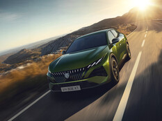 Bestellstart für das Peugeot E-408 Facelift: Der aufgewertete Elektro-Crossover rollt ab 46.300 Euro mit neuer Lichtsignatur und integrierter V2L-Technologie zu den Händlern.