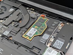LPCAMM2 benötigt zwar weniger Platz und arbeitet effizienter als SODIMM, die derzeit deutlich höheren Kosten lassen sich angesichts der geringen Vorteile jedoch nur schwer rechtfertigen