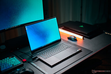 Razer Blade 16 (RTX 5090)