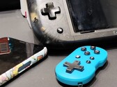 Atom: Kompakter Controller und Collectible (Bildquelle: Notebookcheck)
