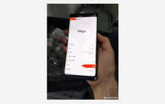 Das Honor Magic3 war kürzlich bereits auf einem geleakten Hands-on-Foto zu sehen. (Bild: Li Ang Ang / Weibo)