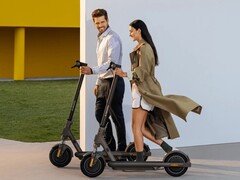 Xiaomi Electric Scooter 4 Pro Max: E-Scooter mit Federung